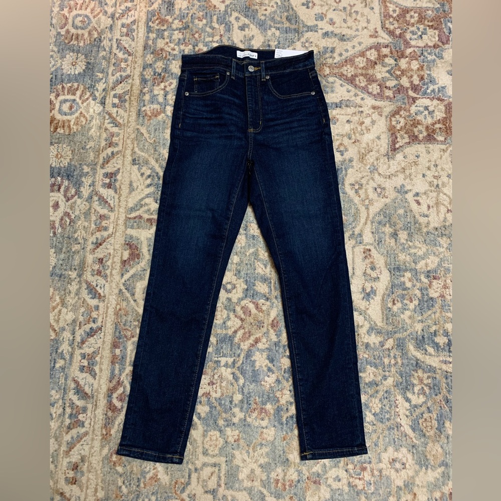 NWT - LOFT Women’s Petite Dark Wash Skinny Jean